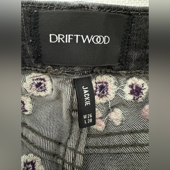 Driftwood Jeans Jackie Cherry Blossom Floral Embroidered Black Pink Size 26 - Picture 6 of 12
